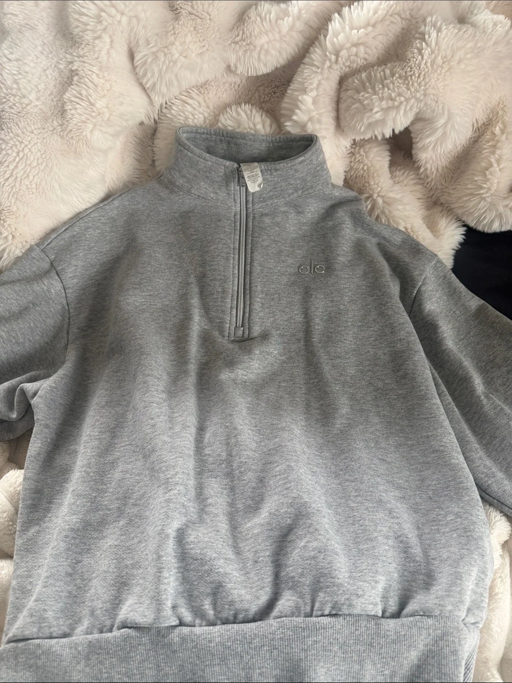ALO Yoga Men’s Light Gray Half-Zip Sweatshirt